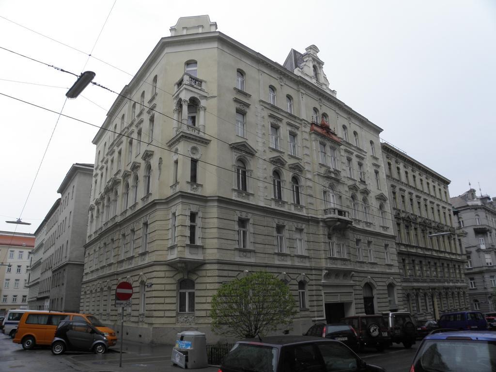 Apartments Fuchsthallergasse Wien Exteriör bild